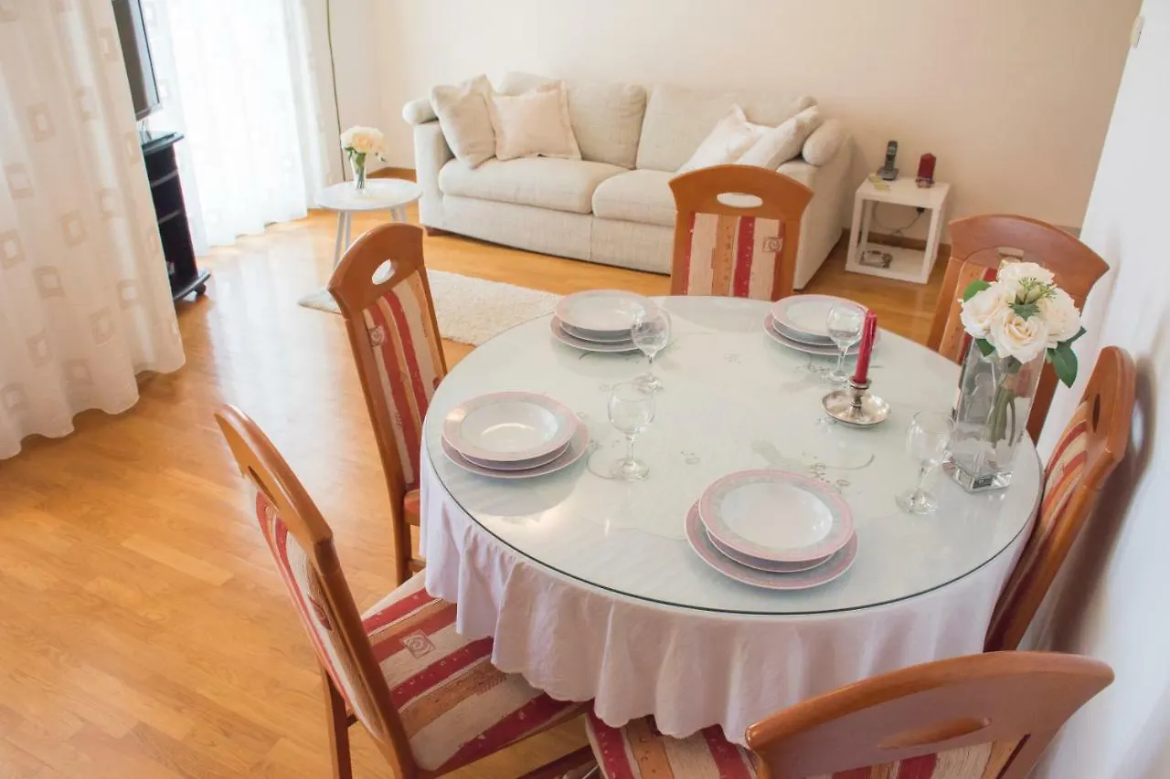Apartment Mara Split