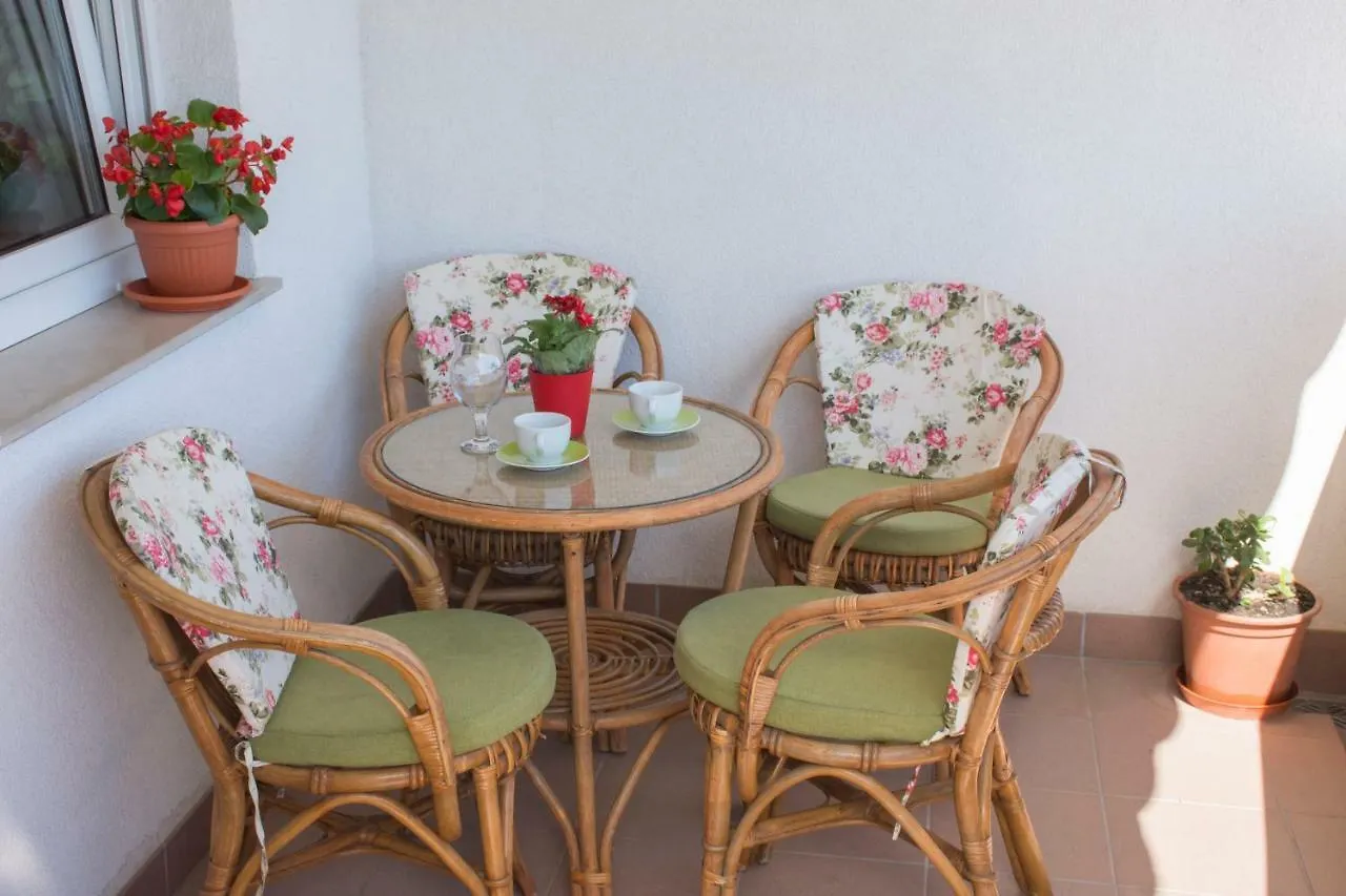 Apartment Mara Split